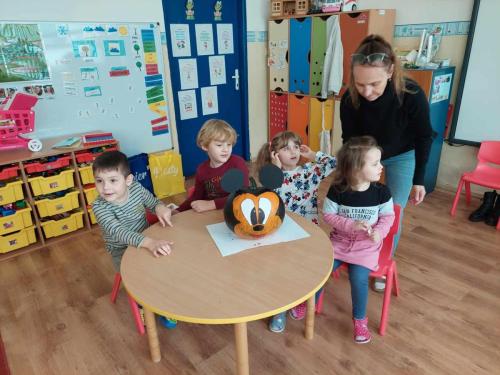 received 3707741512842178