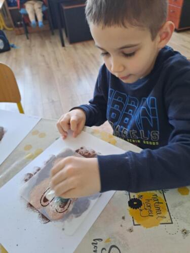 513d1e72-8501-47a4-9a4a-44b24b39e900