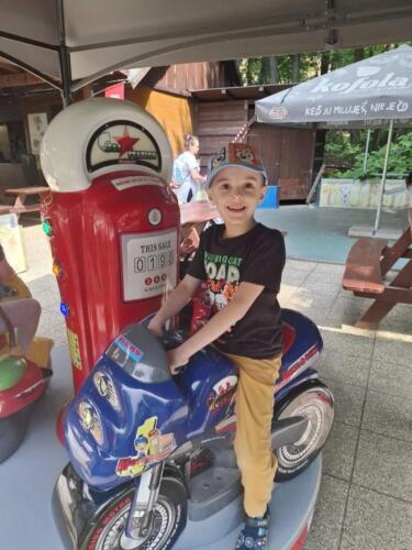 IMG-a6b63ea6833fdff0d35df21076612ad5-V