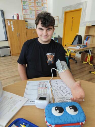 6af284b2-7e86-4ff3-883d-bee1536fda68-1