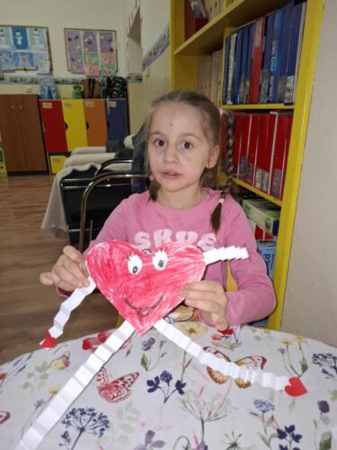 IMG-a6b15a7f135232c1200574e2b4e9b949-V